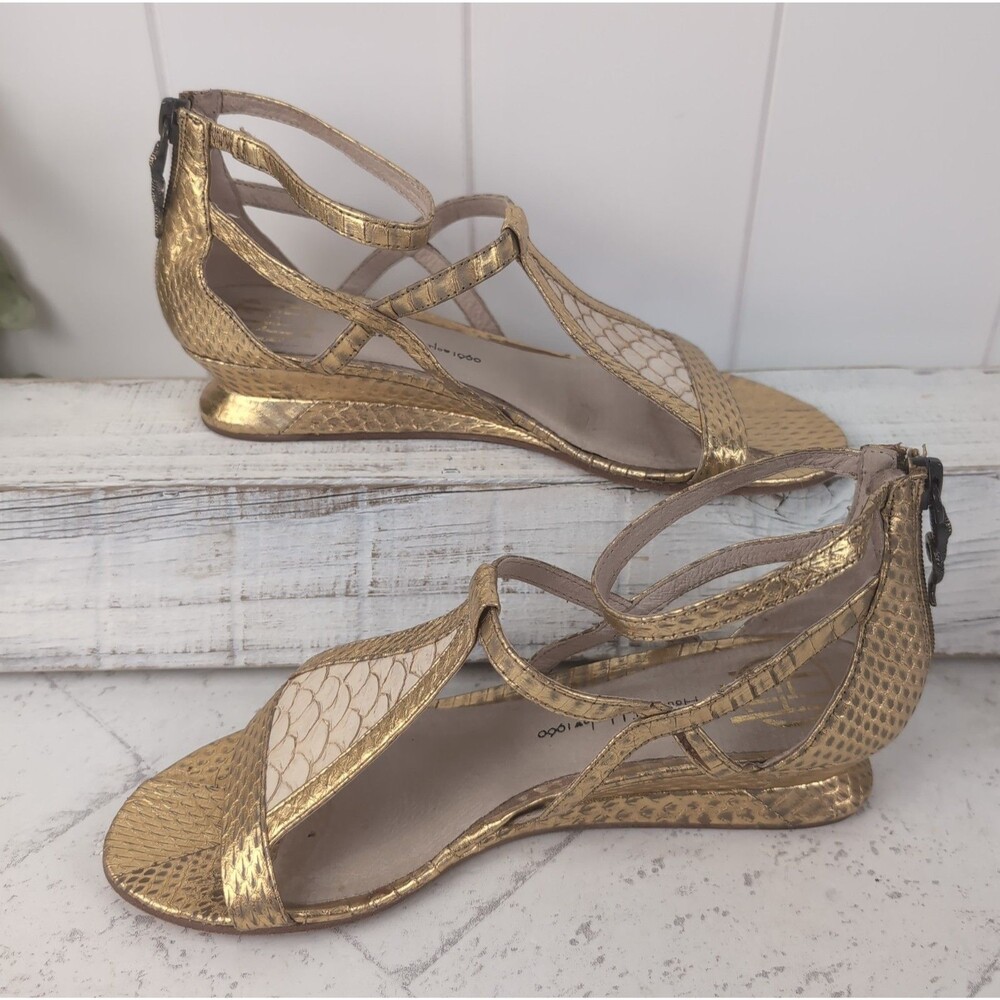 House of Harlow Gold Casmine Gladiator Wedge Sandal Snake Charms Size 6 | 36.5 - Picture 8 of 14